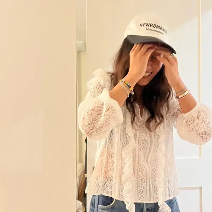 [BUNJANG] JOLIECOMMEVOUS Lace Blouse White One Size / JOLIECOMMEVOUS 레이스 블라우스 화이트 (원사이즈)