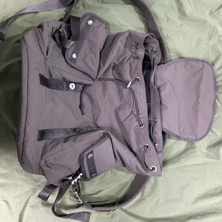 [BUNJANG] Matinkim Pocket Utility Large Backpack Charcoal / 마뗑킴 포켓 유틸리티 라지 백팩 차콜