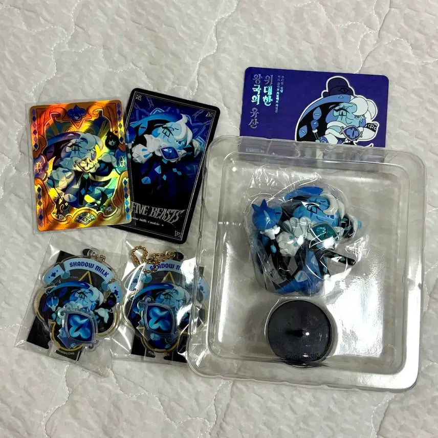 [BUNJANG] Cookie Run Shadow Milk Cookie Figure, Photocard, and Acrylic Decos Bundle Set / 쿠키런 쉐도우밀크 쿠키 피규어 포카 아크릴 데코 일괄판매