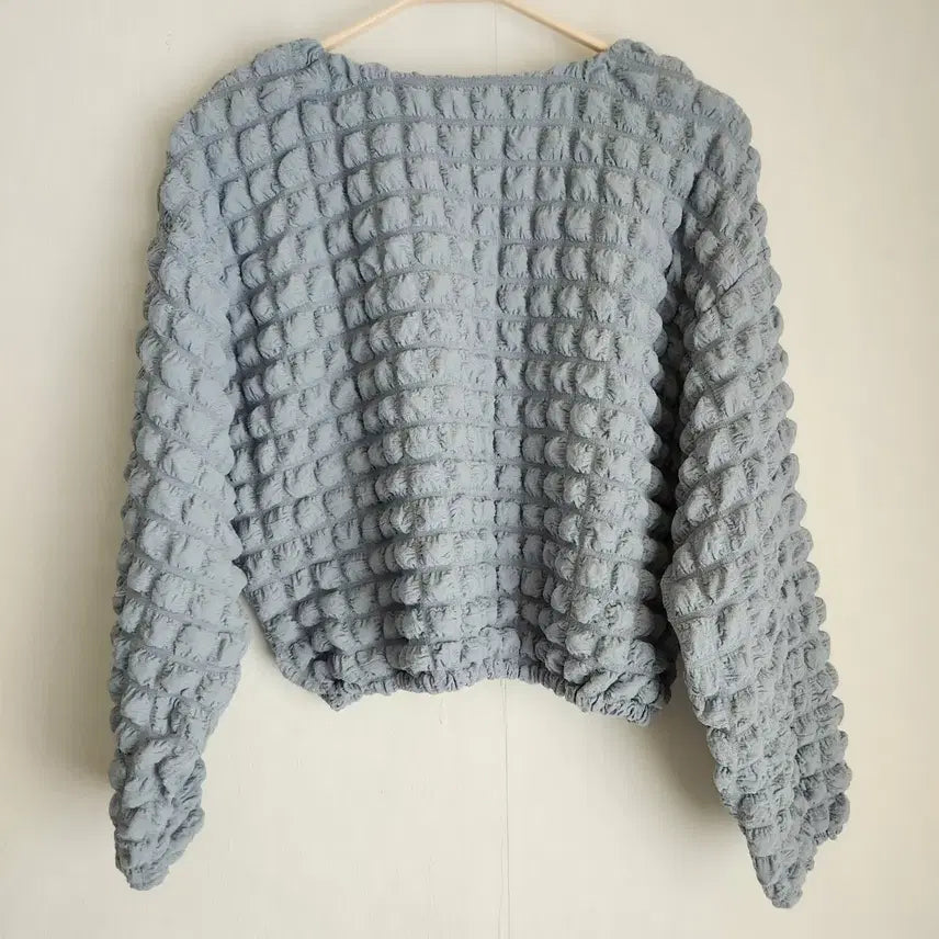 [BUNJANG] Wave Embossed Cropped Blouse / 물결 엠보 크롭 블라우스
