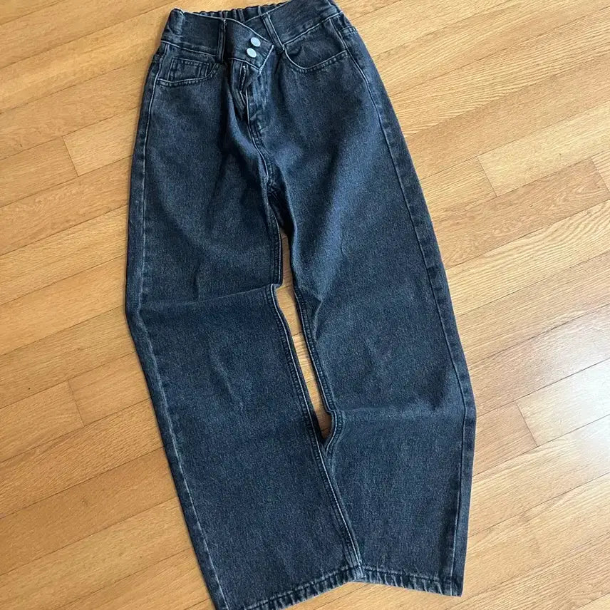 [BUNJANG] Cotton Blend Two-Button Black Wide Leg Denim Pants (M) / 면소재 투버튼 블랙 와이드 데님 팬츠 M사이즈