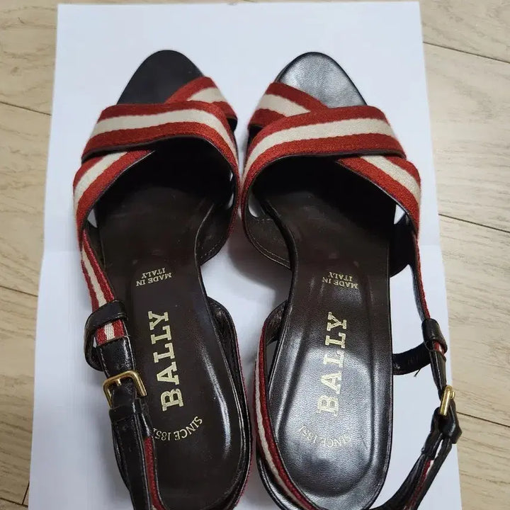 [BUNJANG] Bally Striped Strap Sandals / 발리 스트랩 샌들