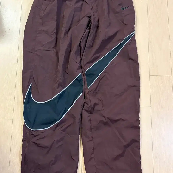 [BUNJANG] Nike Nylon Pants Brown / 나이키 나일론 팬츠 브라운