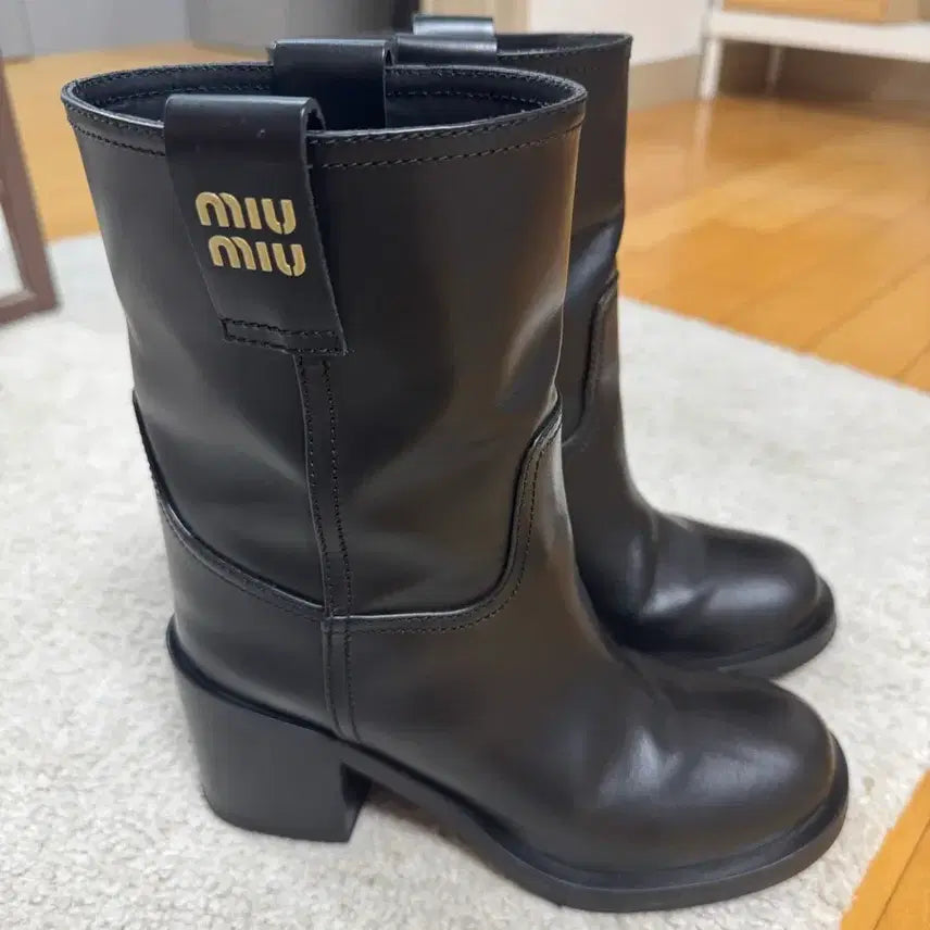 [BUNJANG] Miu Miu Leather Chelsea Boots / 미우미우부츠 가죽 첼시
