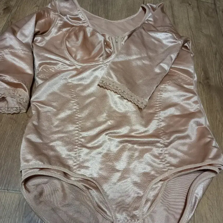 [BUNJANG] Beige Post-Liposuction Compression Garment / 베이지색 지방흡입 압박복