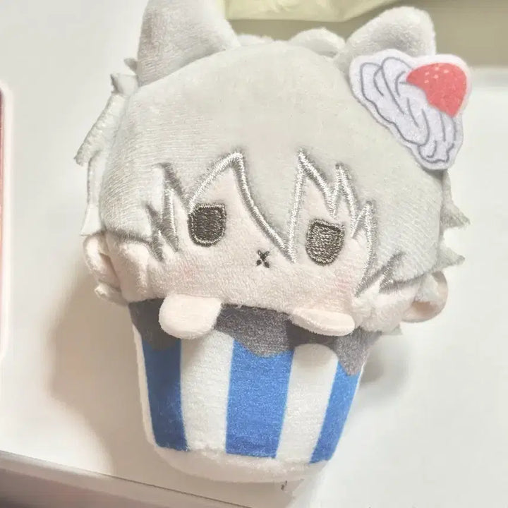[BUNJANG] Nagi Cupcake Plush / 나기 컵케이크 누이