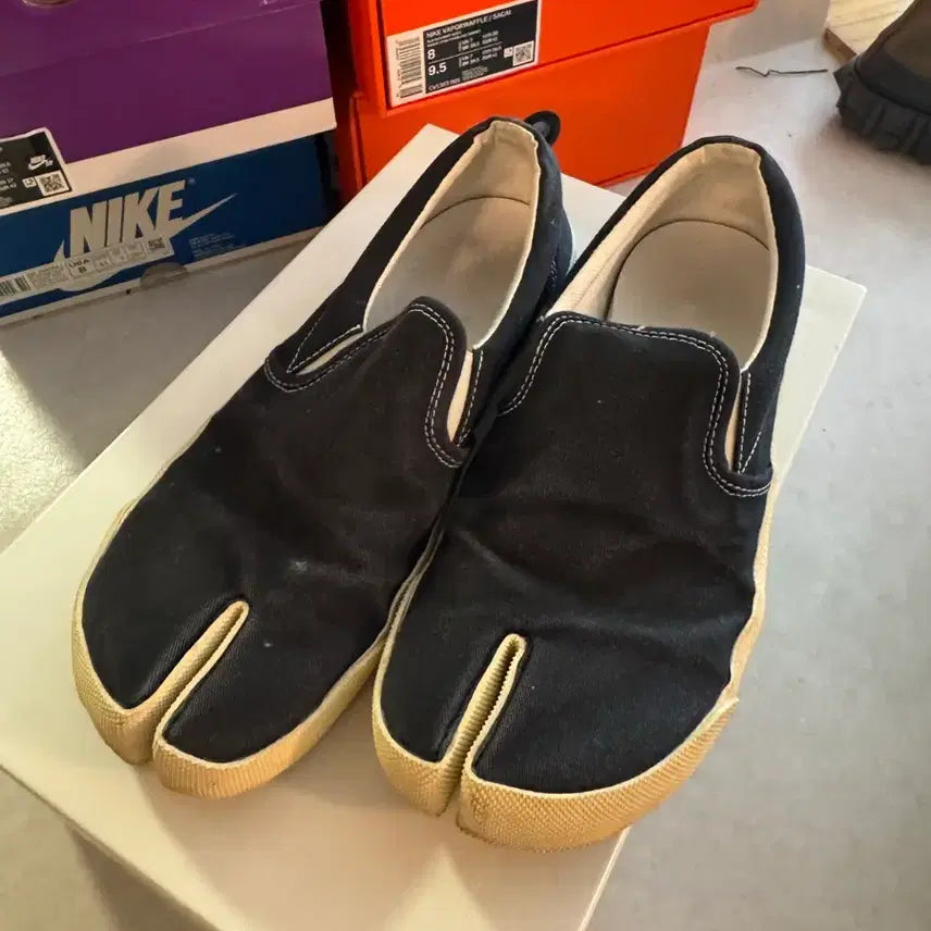 [BUNJANG] Maison Margiela Tabi Slip-On Shoes / 마르지엘라 타비 슬립온