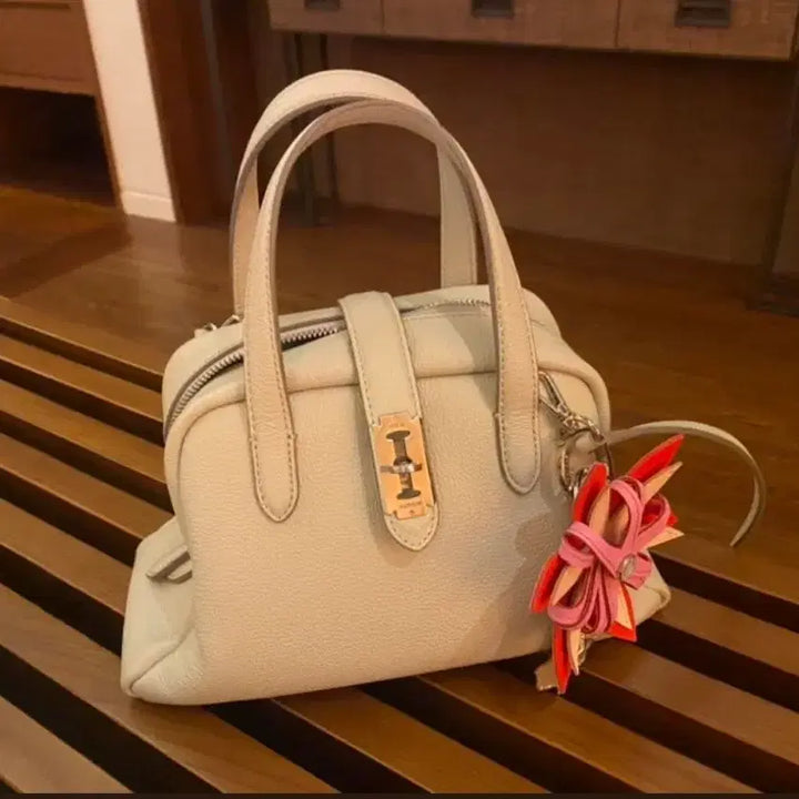 [BUNJANG] Vunque Flower Leather Keyring / 분크 플라워 가죽 키링