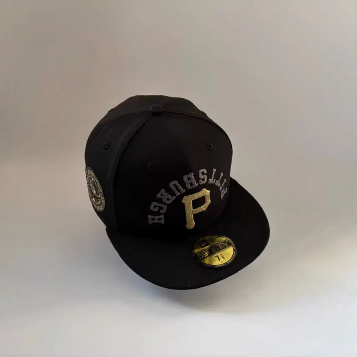 [BUNJANG] New Era Pittsburgh Pirates Reverse Logo 59FIFTY Fitted Hat / New Era 피츠버그 리버스 로고 59FIFTY
