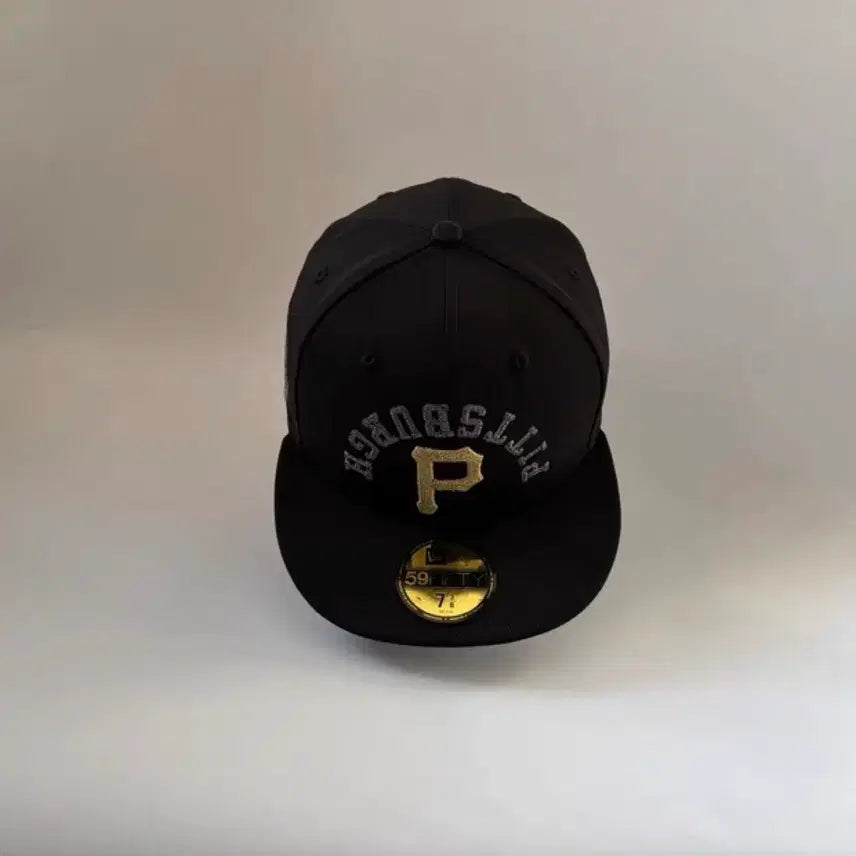 [BUNJANG] New Era Pittsburgh Pirates Reverse Logo 59FIFTY Fitted Hat / New Era 피츠버그 리버스 로고 59FIFTY