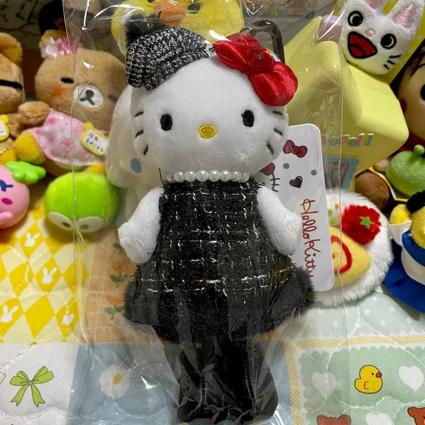 [BUNJANG] Hello Kitty Long Legs Tweed Mascot (Authentic) / (정품) 롱다리 키티 트위드 마스코트