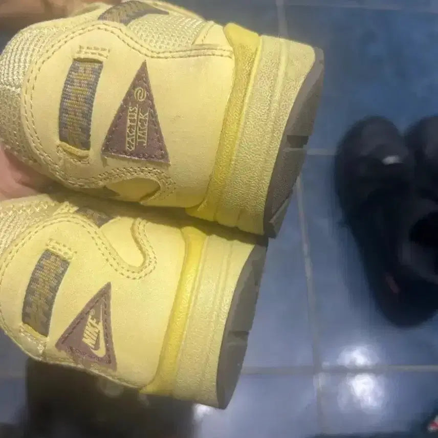 [BUNJANG] Nike x Travis Scott Air Max 1 "Cactus Gold" / 나이키 x 트래비스 스캇 에어맥스 옐로우
