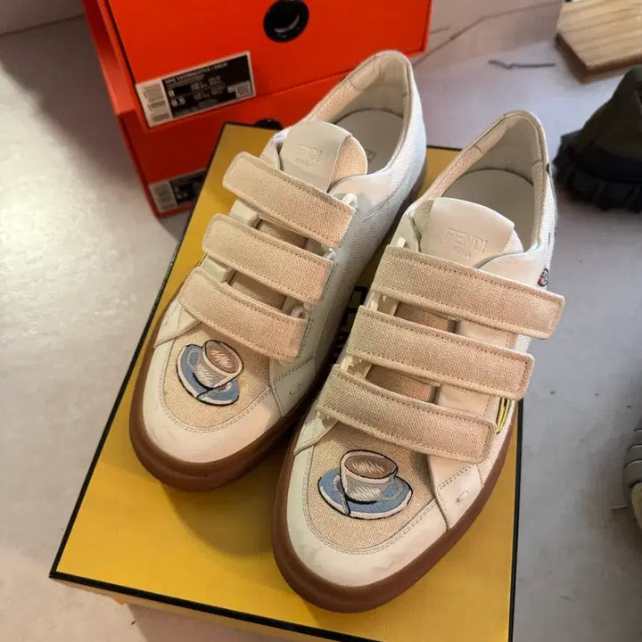 [BUNJANG] Fendi Velcro Sneakers / 펜디 벨크로 스니커즈