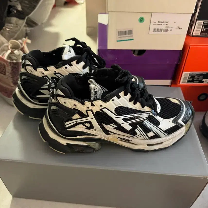 [BUNJANG] Balenciaga New Runner Sneakers / 발렌시아가 뉴러너
