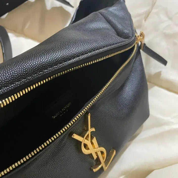 [BUNJANG] Saint Laurent Black Leather Belt Bag / 블랙 레더 숄더백