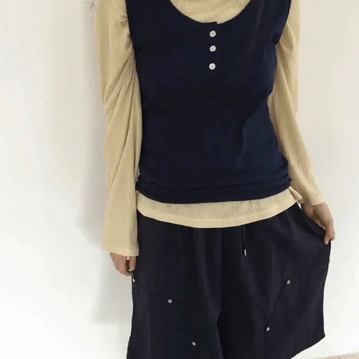 [BUNJANG] Sleeveless U-Neck Button Tank Top / 에이블리 레이어드 스니크 유넥 단추 나시