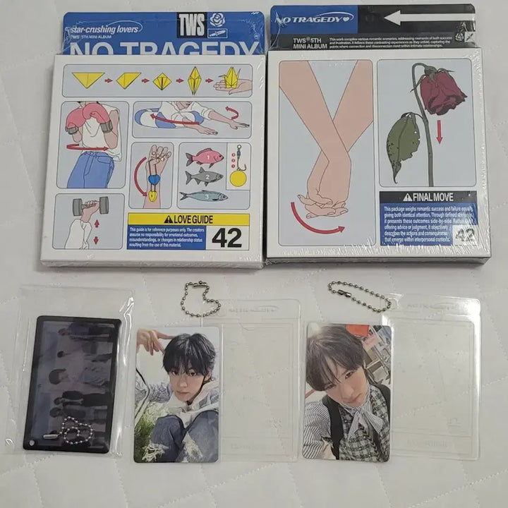[BUNJANG] TWS NO TRAGEDY Album Weverse POB Set - Dohoon, Kyungmin Photocards &amp; Holders / 투어스 미개봉 앨범 위버스 특전 포함 도훈 경민 포카 NO TRAGEDY