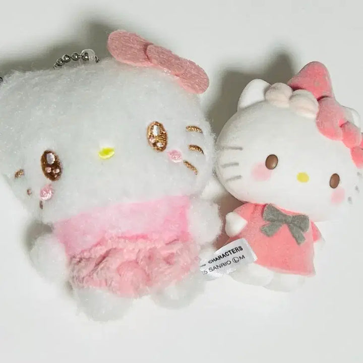 [BUNJANG] Sanrio Hello Kitty Strawberry Figure Keychain / 산리오 키티 플로키 딸기 피규어  팬티키티 키링 메조피아노키티