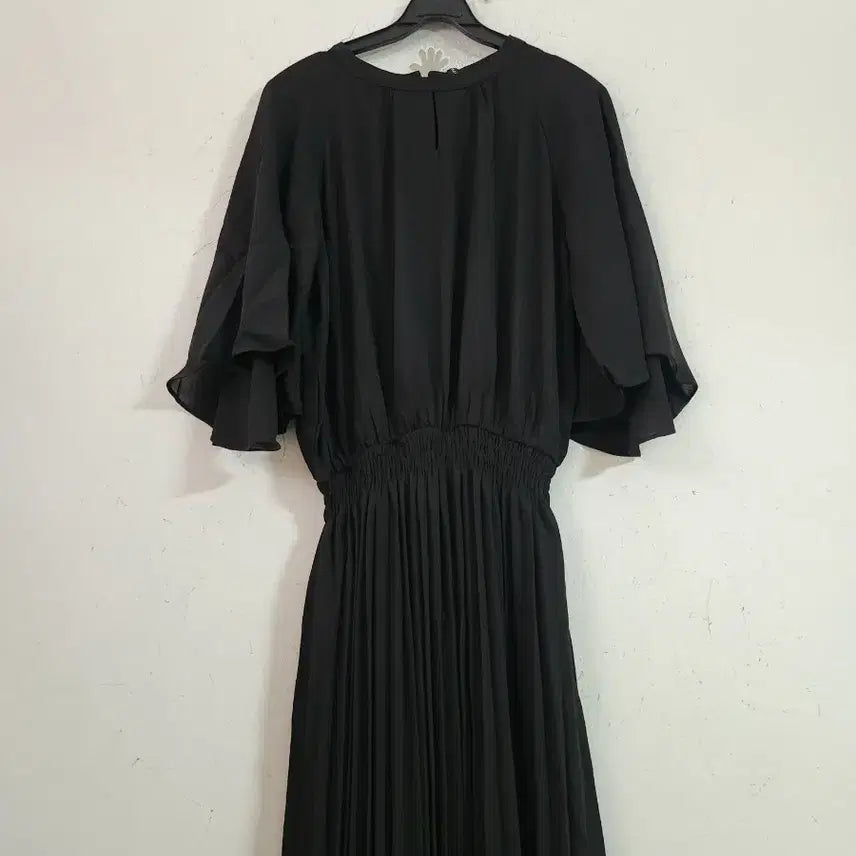 [BUNJANG] Black Pleated Long Dress (Free Size) / 블랙 플리츠 롱 원피스 Free 사이즈