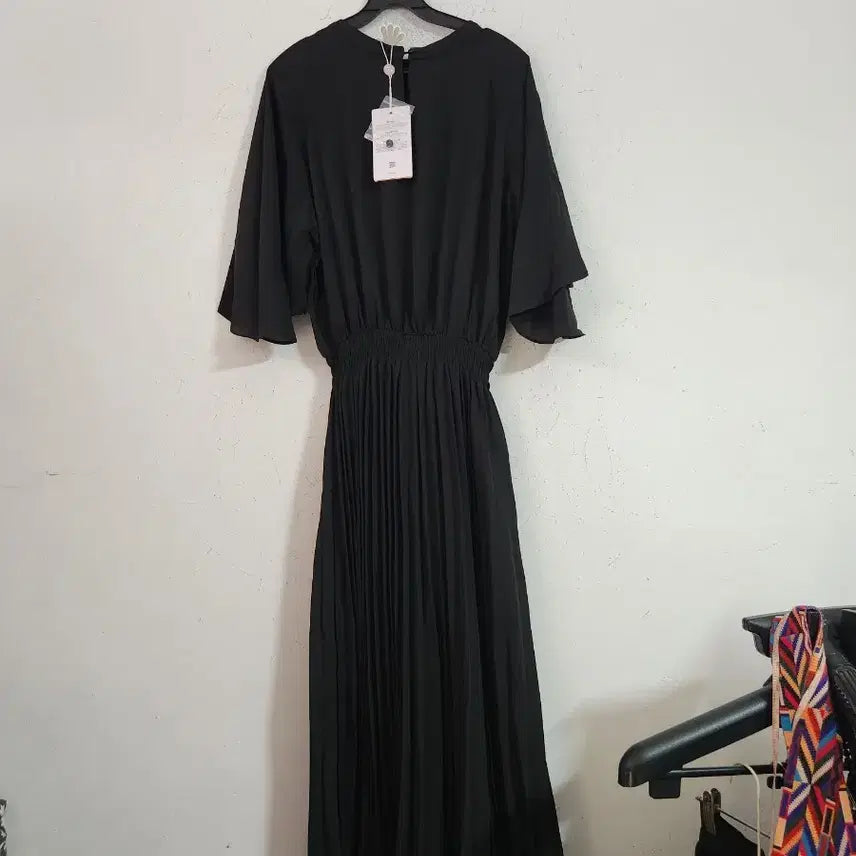 [BUNJANG] Black Pleated Long Dress (Free Size) / 블랙 플리츠 롱 원피스 Free 사이즈