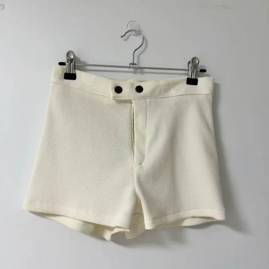 [BUNJANG] Ivory Ribbed Shorts / 아이보리 골지 반바지