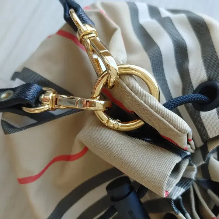 [BUNJANG] Burberry Phoebe Bucket Bag / 버버리 포이베 버킷백