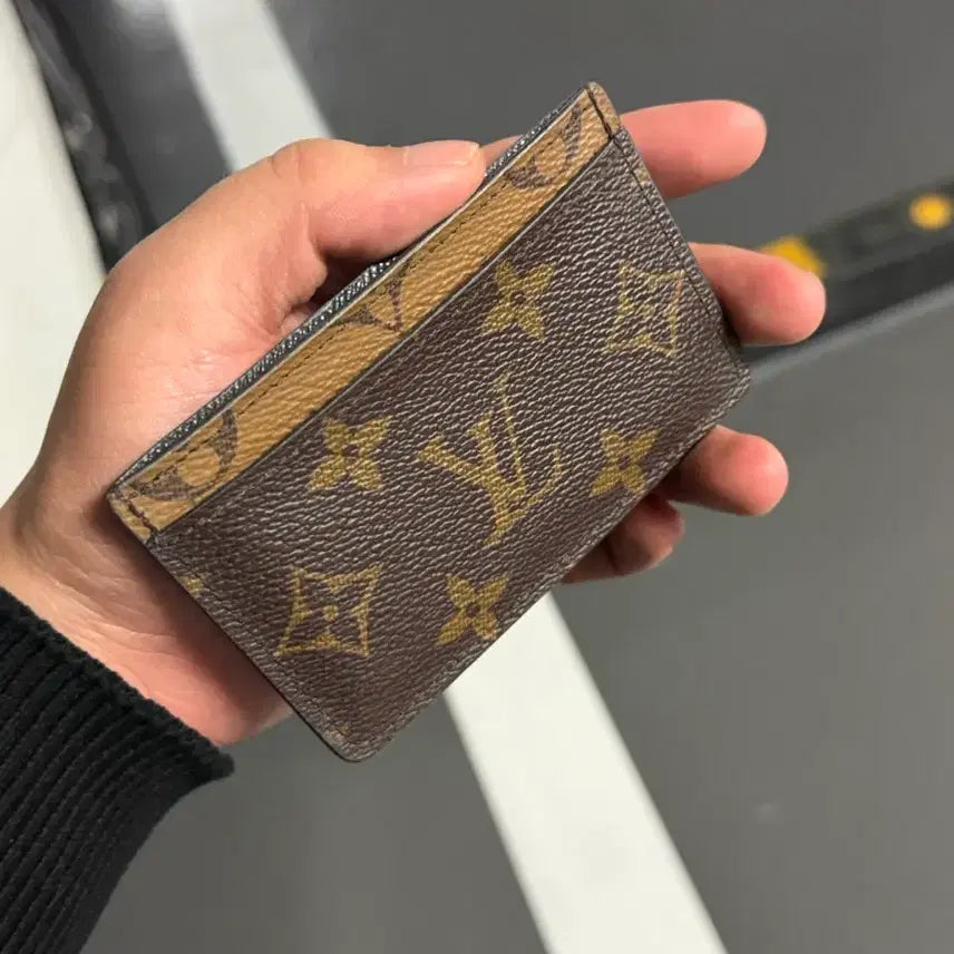 [BUNJANG] Louis Vuitton Reversible Monogram Card Holder / 루이비통 리버스 모노그램 카드지갑