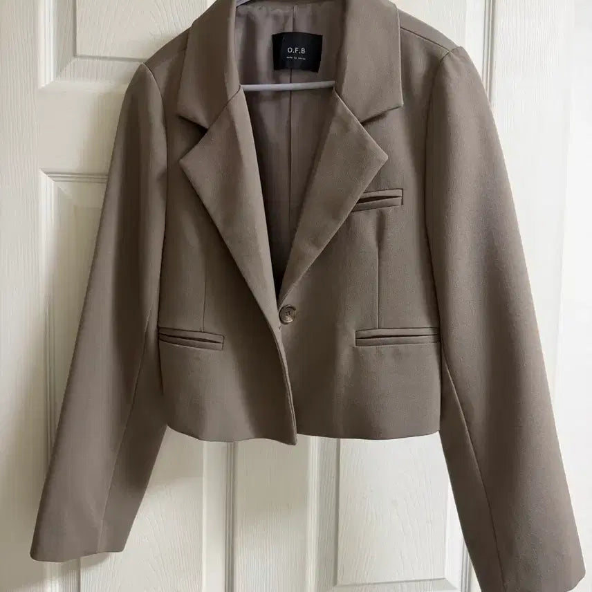 [BUNJANG] O.F.B Cropped Jacket Brown One Size / O.F.B 크롭 자켓 갈색 프리사이즈