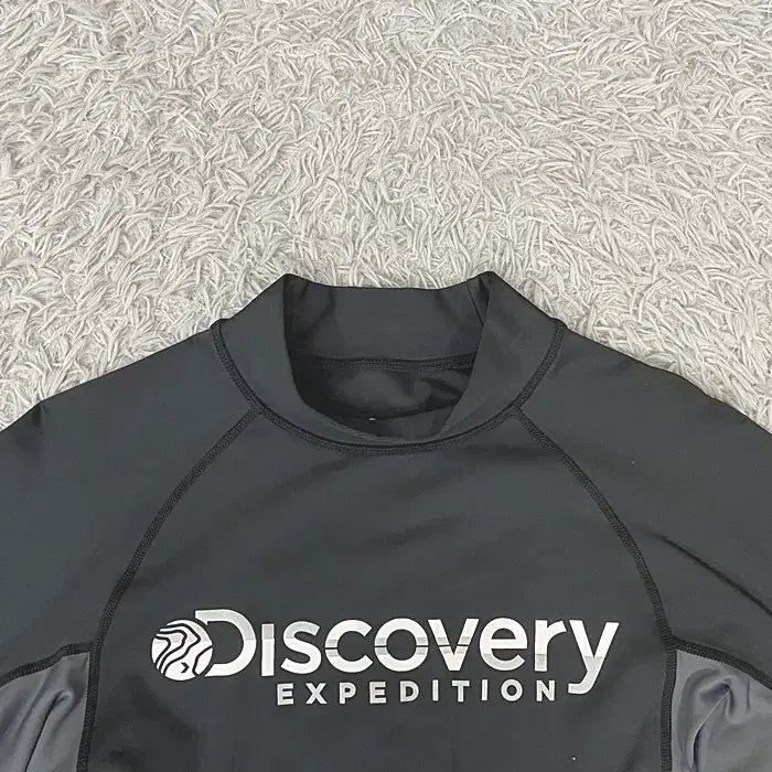 [BUNJANG] Discovery Rash Guard Swimsuit Top 100 / 디스커버리 래쉬가드 수영복 상의 100