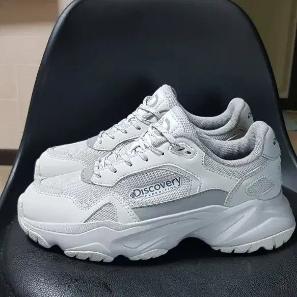 [BUNJANG] Discovery Expedition Sneakers White 235 / 디스커버리 익스페디션 운동화 화이트 235