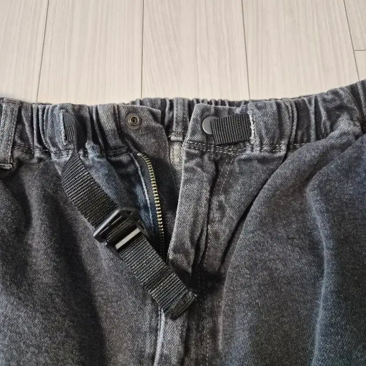 [SOLD OUT] BEAMS(빔즈) 웨빙 벨트 워싱 이지 데님 팬츠
