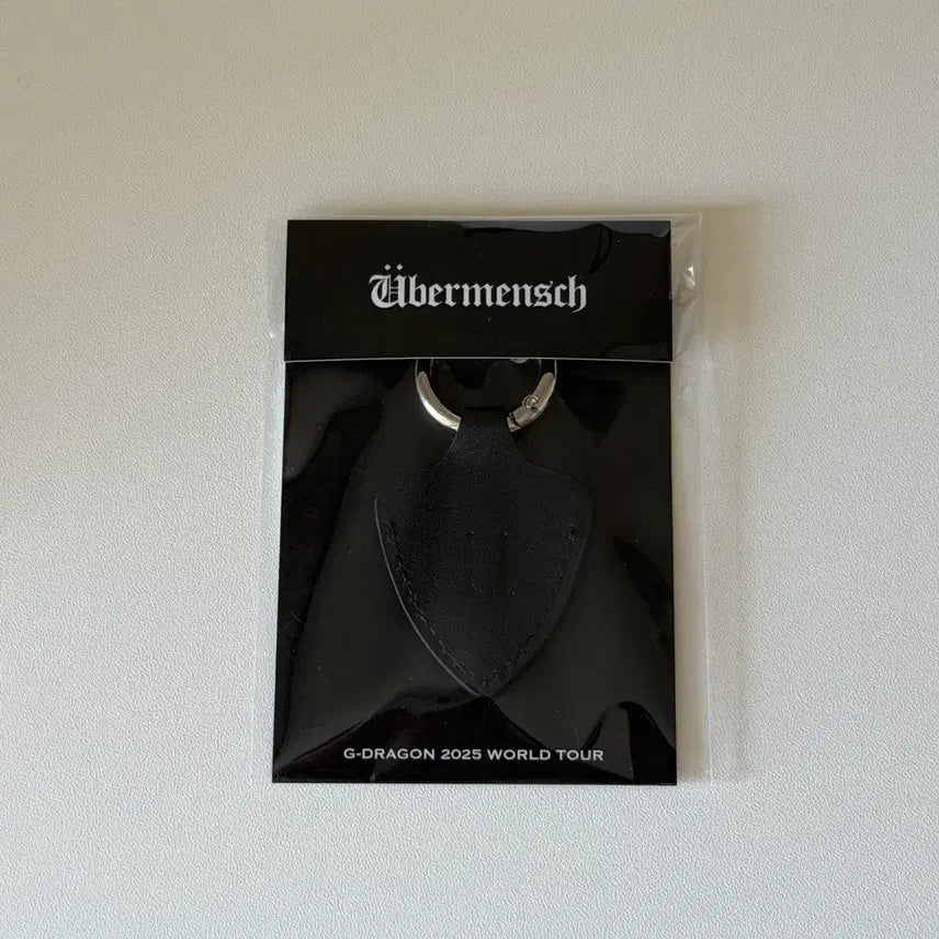 [BUNJANG] G-Dragon Guitar Pick Holder Keychain Black (Concert MD) / 지드래곤 기타 피크 홀더 키링 블랙(콘서트 엠디)