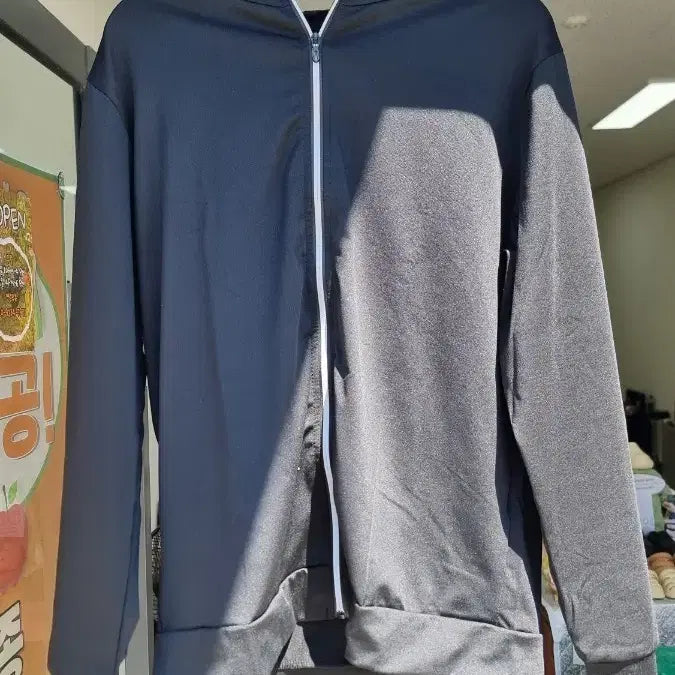 [BUNJANG] Black Hooded Zip-Up Jumper / 블랙 후드 집업 점퍼