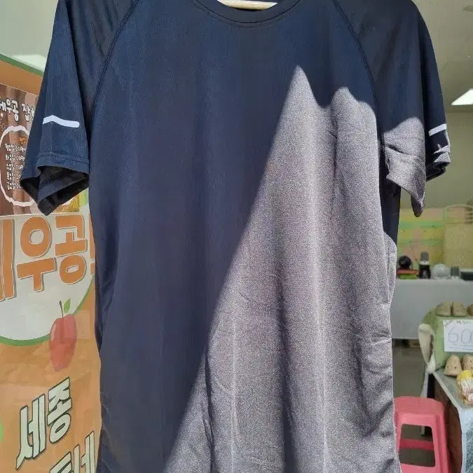 [BUNJANG] Black Functional Short-Sleeve T-Shirt / 검정색 기능성 반팔 티셔츠