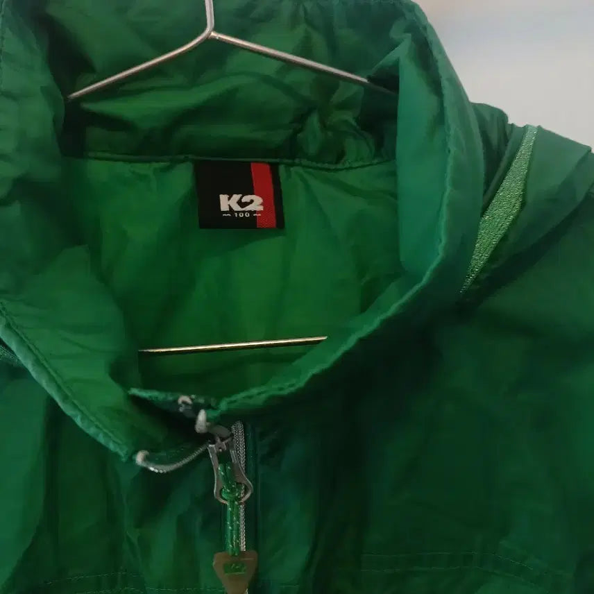 [BUNJANG] K2 Green Windbreaker Vest Size 100 / K2 그린색 바람막이 조끼 100