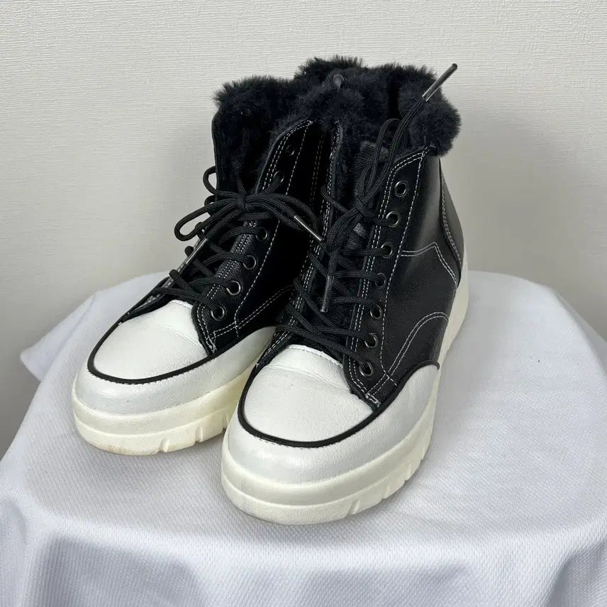 [SOLD OUT] 브루마스 몰리 가죽 털 앵클 부츠 국내제작 신발 235 라덴 빈티지