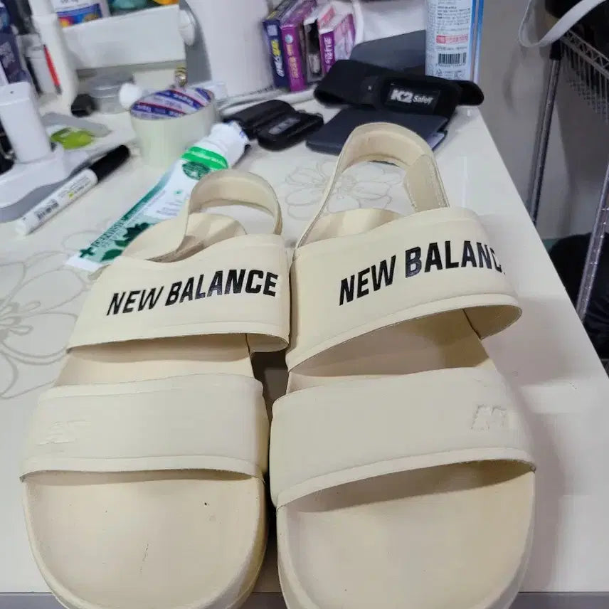 [BUNJANG] New Balance Beige Sandals (280mm) / 뉴발란스 샌들 베이지 색상 280