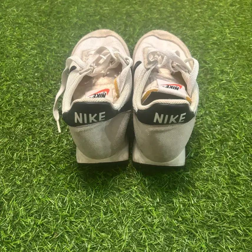 [BUNJANG] Nike Tailwind 79 White/Black (235mm) / 나이키 테일윈드79 235mm