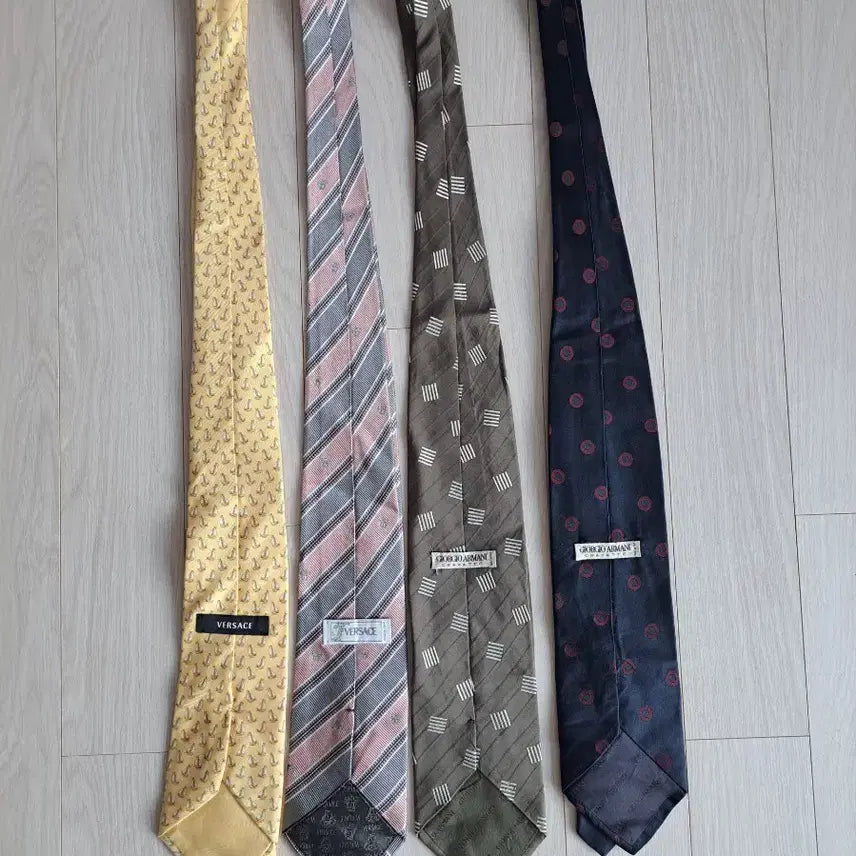 [BUNJANG] Versace Armani Tie Set (4 Pieces) / 베르샤체, 아르마니 넥타이 모음 (4종)