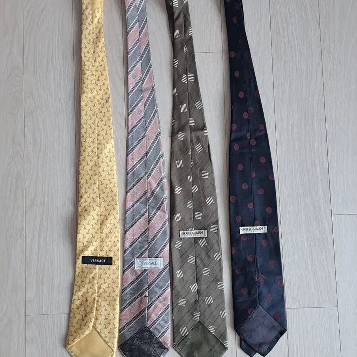 [BUNJANG] Versace Armani Tie Set (4 Pieces) / 베르샤체, 아르마니 넥타이 모음 (4종)