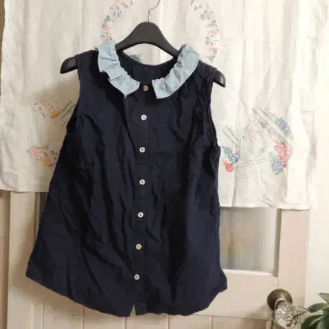 [BUNJANG] Frill Collar Sleeveless Top / 소재 좋고 컬러 예쁜 프릴 카라 나시 / 반품 48cm