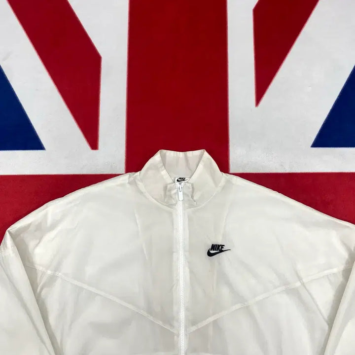 [BUNJANG] Nike Batwing Windbreaker Jacket (M) / 나이키 가오리핏 바람막이 M