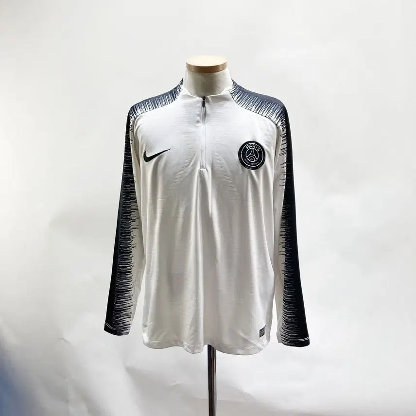 [SOLD OUT] 나이키 베이퍼니트 하프집업 티셔츠 M 진스센스