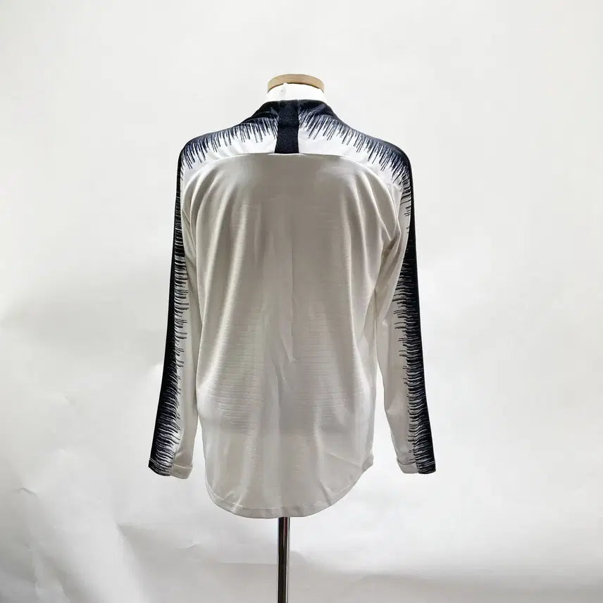 [SOLD OUT] 나이키 베이퍼니트 하프집업 티셔츠 M 진스센스