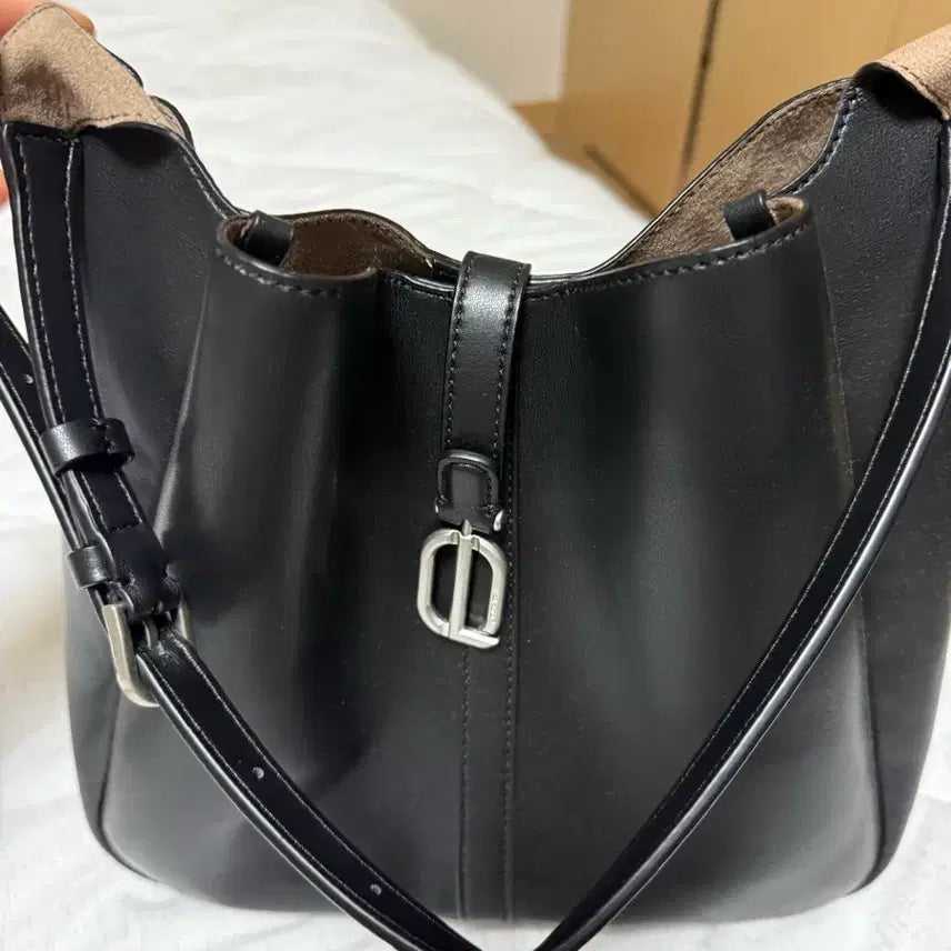 [BUNJANG] Louis Quatorze Leclair Hobo Bag / 루이까또즈  레끌라 호보백