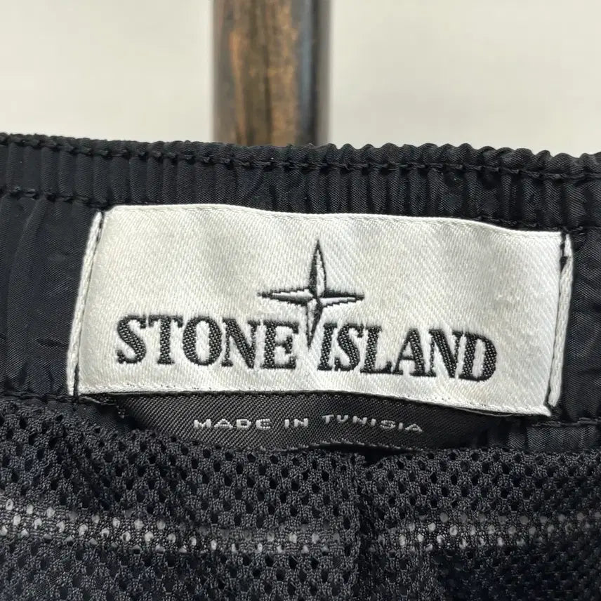 [BUNJANG] Stone Island Patch Embroidered Shorts / [M]스톤아일랜드 와펜패치 자수 반바지