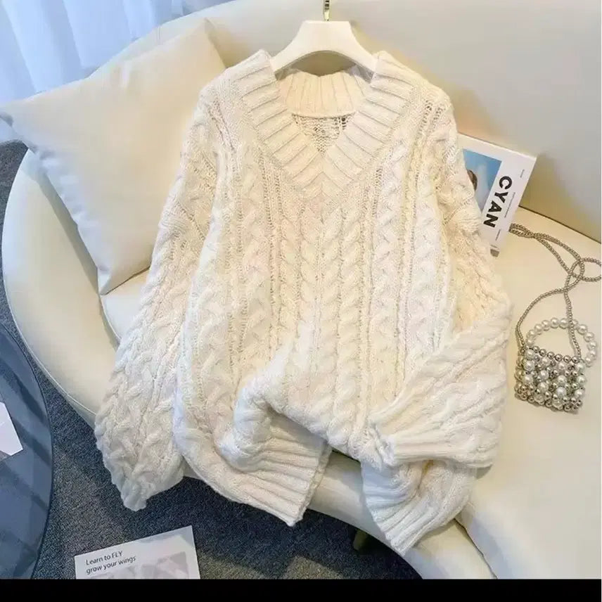 [BUNJANG] Ivory Cable Knit V-Neck Sweater / 아이보리 꽈배기 브이넥 니트