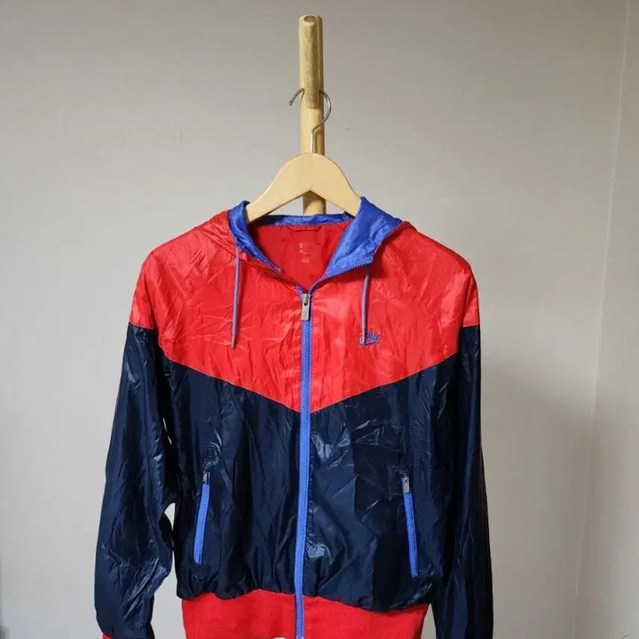 [BUNJANG] Nike Windrunner Jacket Red/Navy Size 90 / 나이키 윈드러너 바람막이 레드/네이비