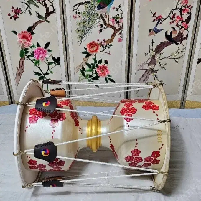 [BUNJANG] Janggu (Plum Blossom Design) - 1ja 9chi / 장단 장구(매화꽃 장구 1자9치) 무속 고장