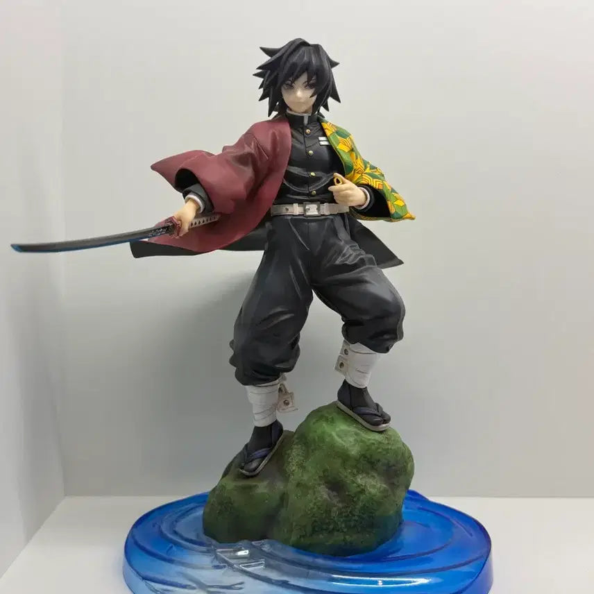 [BUNJANG] Kimetsu no Yaiba Giyu Figure / 귀멸의칼날 gem 기유 피규어 판매합니다